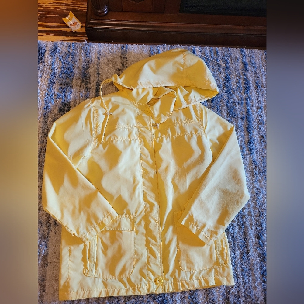 Tudor Court hooded jacket size Large